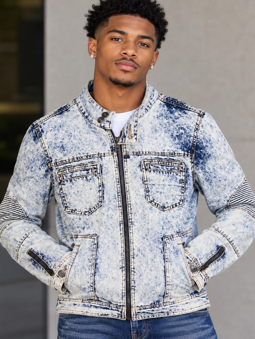 8IGHTH DSTRKT Vintage Men's Acid-Wash Denim Jacket - Light Blue